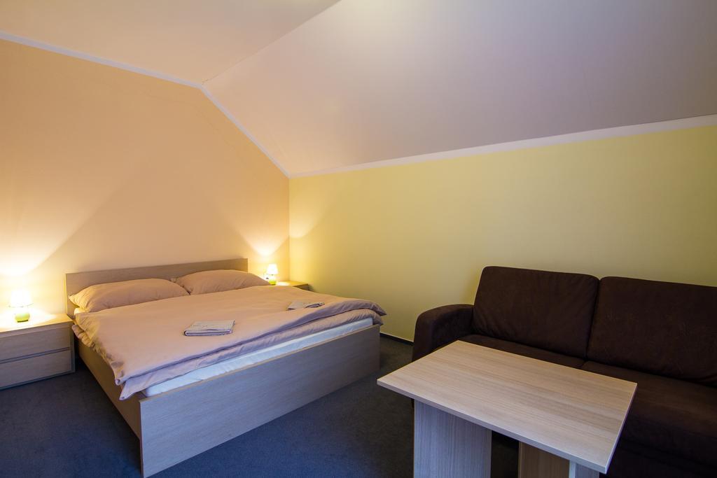 Apartmany Sport With Garage Рокицани Экстерьер фото