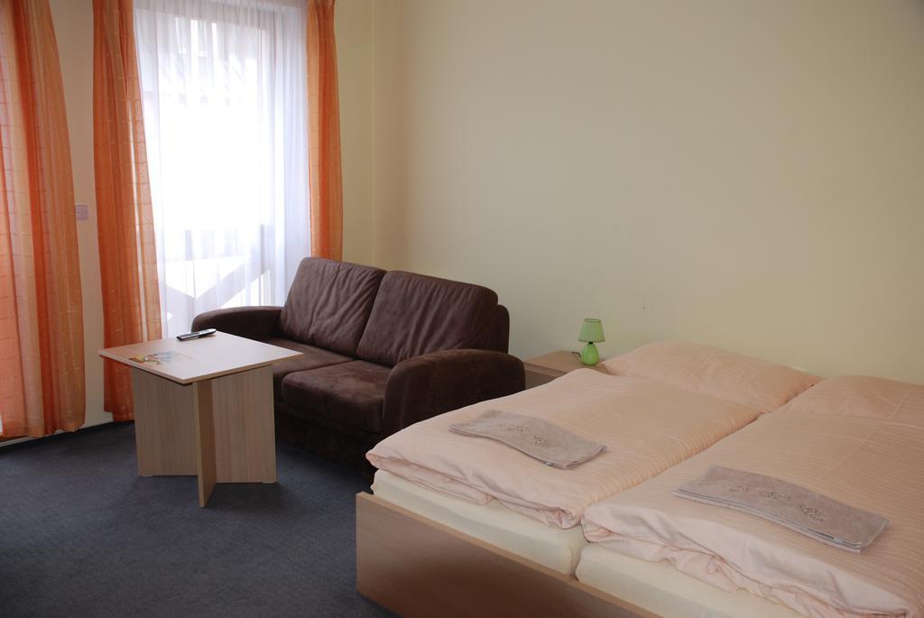 Apartmany Sport With Garage Рокицани Экстерьер фото
