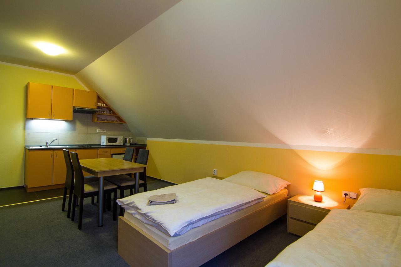 Apartmany Sport With Garage Рокицани Экстерьер фото