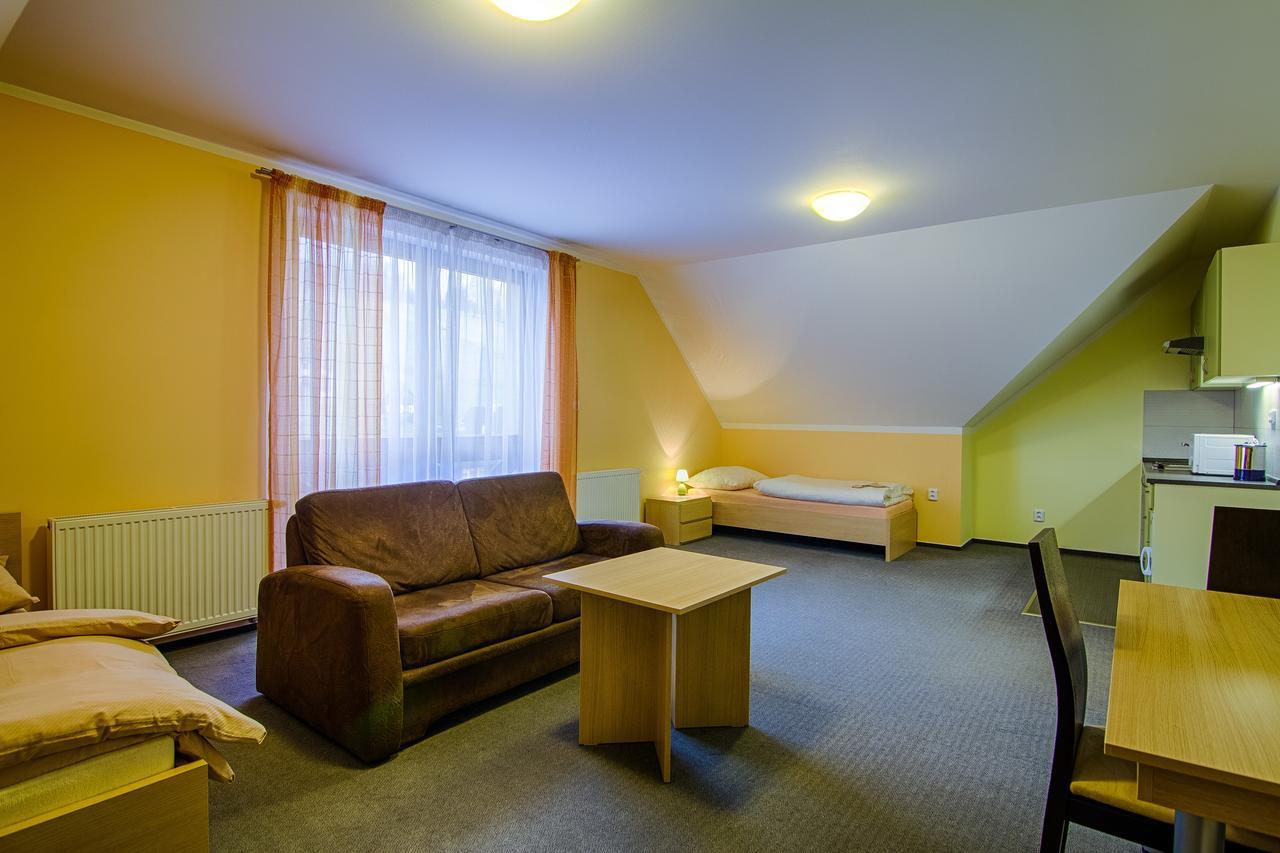 Apartmany Sport With Garage Рокицани Экстерьер фото