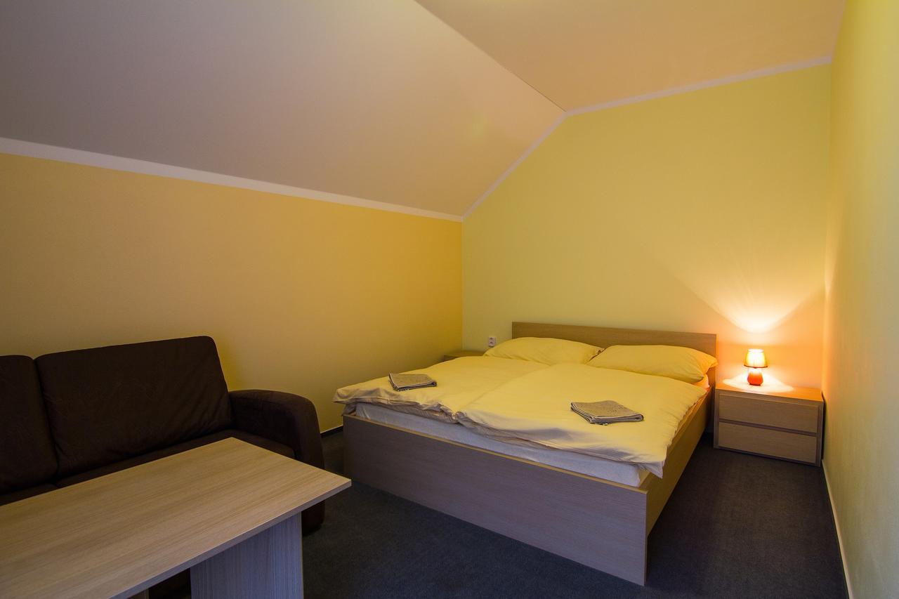 Apartmany Sport With Garage Рокицани Экстерьер фото