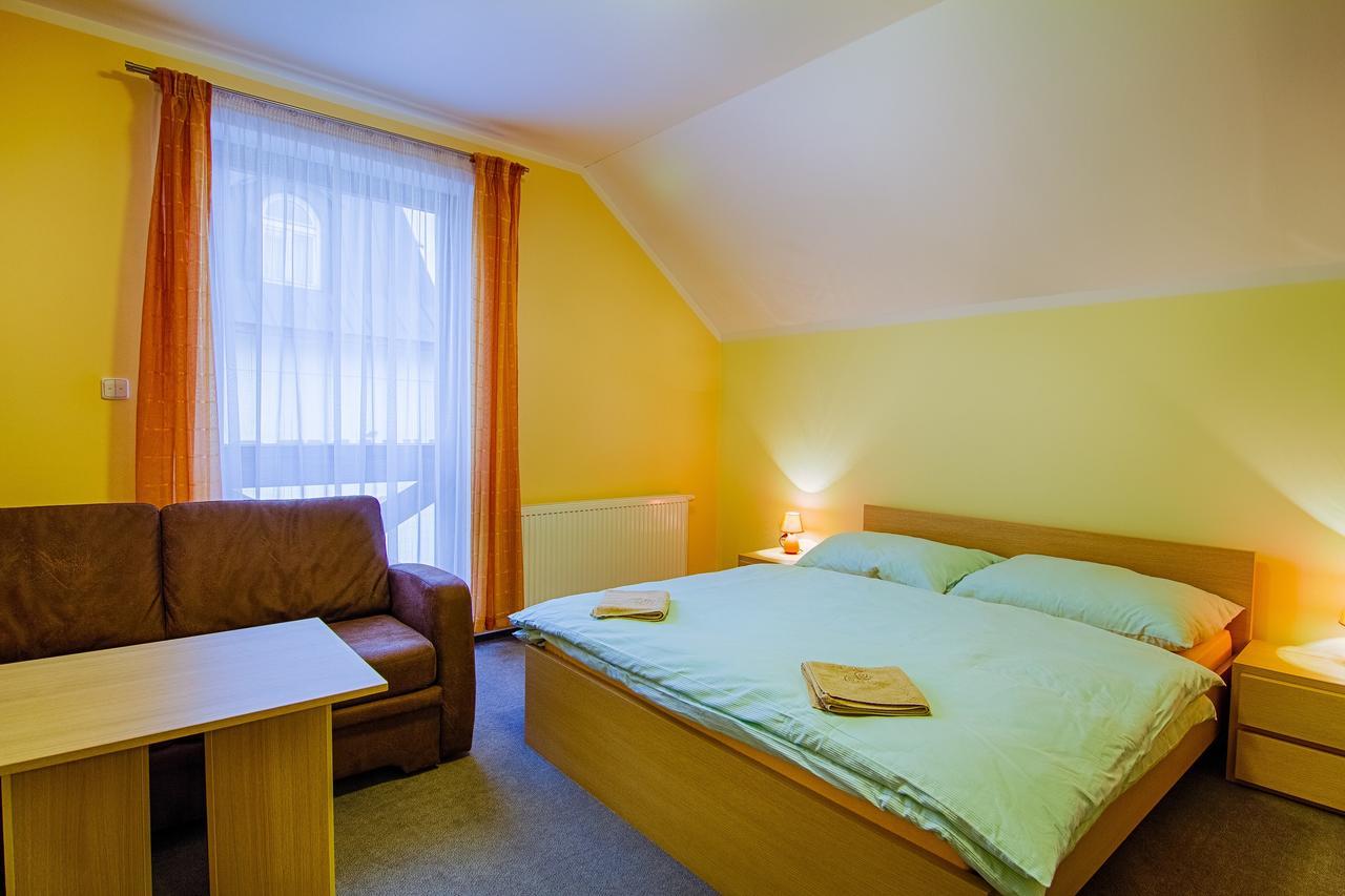 Apartmany Sport With Garage Рокицани Экстерьер фото