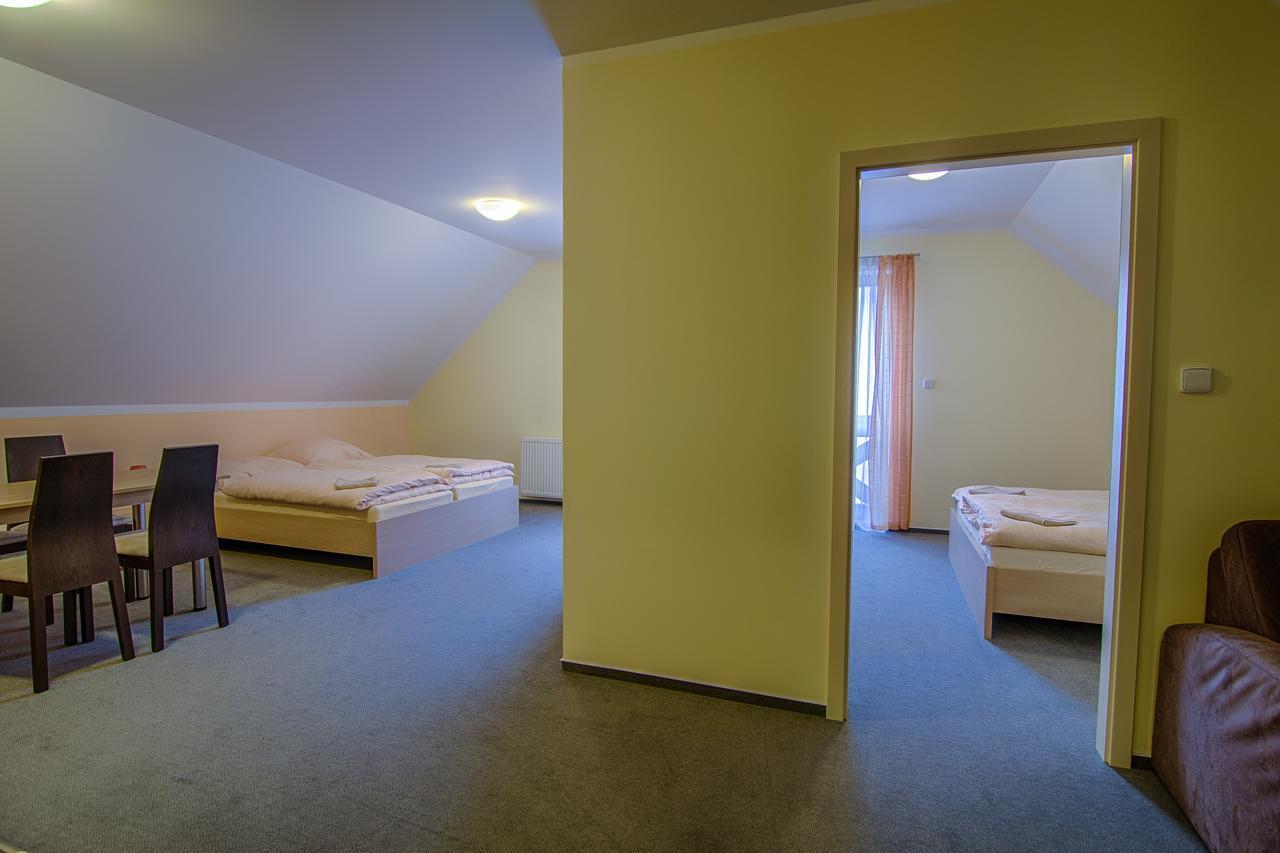 Apartmany Sport With Garage Рокицани Экстерьер фото
